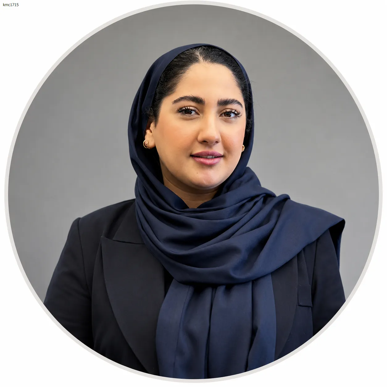 غزل نفر، مدیر اداری خدمات پس از فروش نمایندگی ۱۷۱۵ کرمان موتور